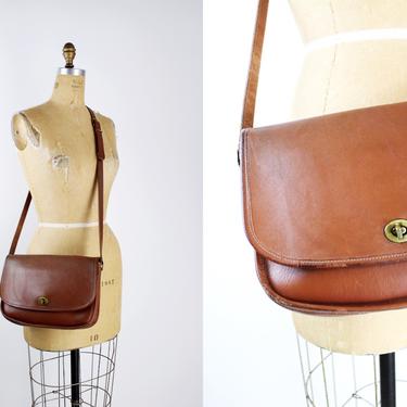 Vintage COACH Caramel Croosbody Bag/ Purse / British Tan Coach /Vintage Leather Bag / Classic Coach / 