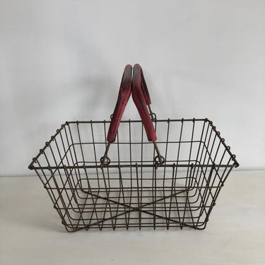 Vintage Rusty Wire Market Basket with Handles 
