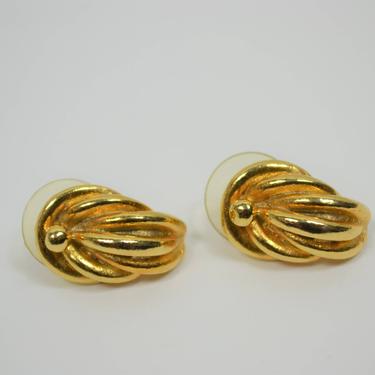 Vintage Faux Gold Earring 