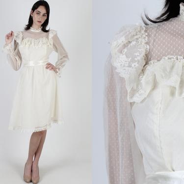 70s Ivory Swiss Dot Bridal Dress / 1970s Floral Lace Country Dress / Plain Southern Antique Wedding / Womens Peasant Mini Midi Dress 