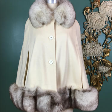 1960s wool cape, Lilli Ann cape, vintage 60s cape, fur trim cape, cream colored coat, fox fur, mrs maisel style, designer coat, mod style 