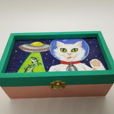 Cat Alien Box
