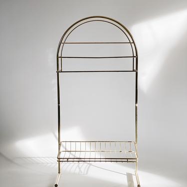 Arched Metal Towel Stand