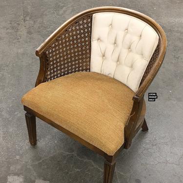 LOCAL PICKUP ONLY ———— Vintage Lounge Chair 