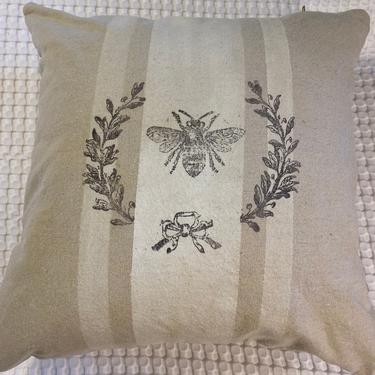 French Bee Ecru Pillow Cover 
