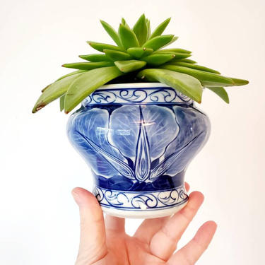 Vintage Blue Chinoiserie Porcelain Cache Pot Planter 