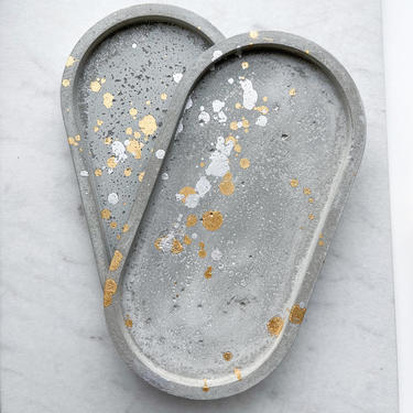 Rustic Constellation Splatter Concrete Oval Catchall Tray 