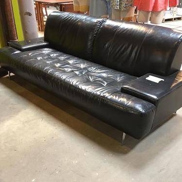 Modern Italian black leather sofa by Softline. In excellent condition, Chrome legs. $699 #italiandesign  #modern  #leathersofa  #moderndesign