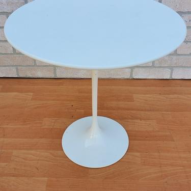 Mid Century Modern Eero Saarinen for Knoll Tulip Side Table