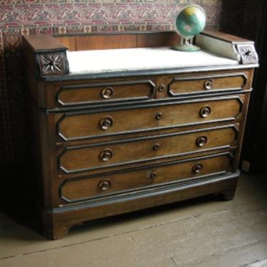 Victorian Chest of Drawers with MarbleTop