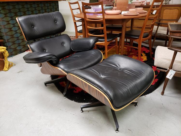Contemporary reproduction of the classic Eames lounge chair