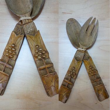 Vintage hand carved wood spoon and fork set, folk art rustic serving utensils or decorative kitchen decor hanging wall art, salad server 