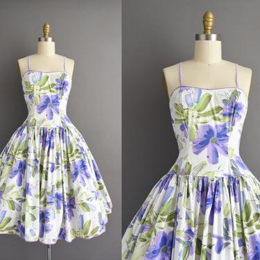 1950s vintage dress | Beautiful Purple Floral Print Sweeping Full Skirt Summer Sun Dress | Small Medium | 50s dress 