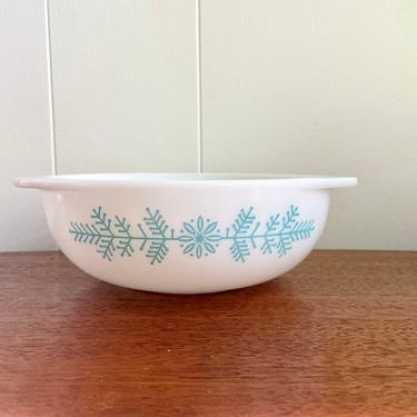 Vintage Pyrex Promotional White Opal and Blue Frost Garland Casserole Dish 023, 1.5 QT no lid, Rare 