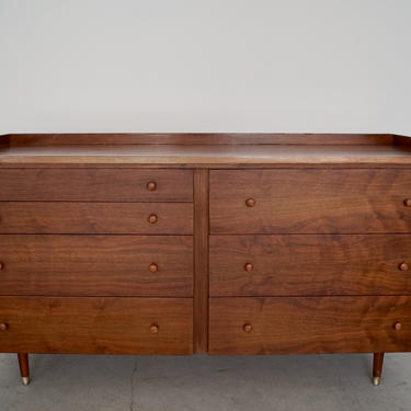 Gorgeous 1950's Mid-century Modern 7-Drawer Walnut Dresser 