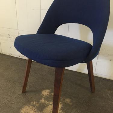 Saarinen Knoll- Single Blue Executive Side Chair Walnut Legs