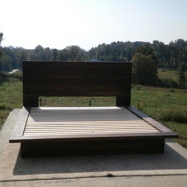 NcFwV02 *Low Platform Solid Hardwood Bed with wide Platform Side extensions and Head Board, natural color 