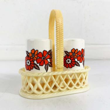 Vintage Floral Salt and Pepper Shakers Set Table Serving Pair 70s 1970s Kitchen Flower Power Kitsch Kitschy Flowers Germany Cute Kawaii 