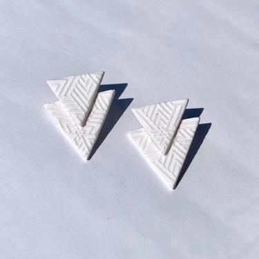 White Triangle Geometric Textured Polymer Clay Stud Earrings 
