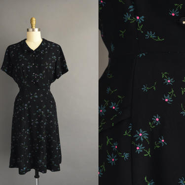 1950s vintage dress | Jet Black Blue Floral Print Short Sleeve Cold Rayon Dress | Large | 50s dress 