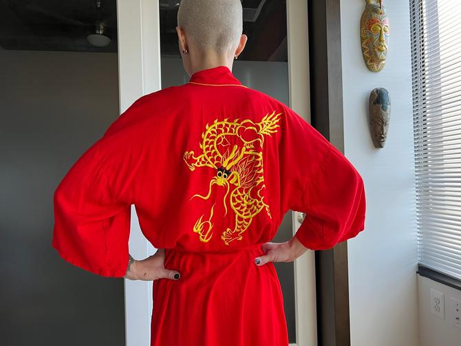 Vintage Chinese Good Luck Dragon Robe 