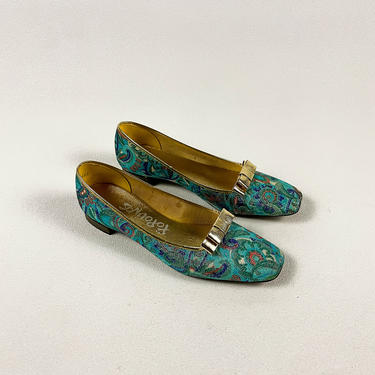 1960s Turquoise and Gold Paisley Lurex Flats / Size 8.5 / Slippers / House Shoes / Slip On / Psychedelic / Size 8 / Hostess / Twiggy / 60s / 