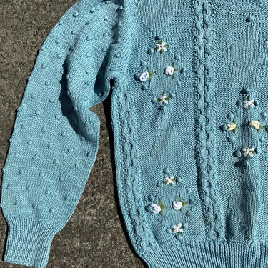 70’s-80’s crocheted sweater~ floral cotton knit~dotted knotted polkadot~pretty puff sleeves~ size medium 