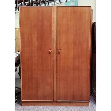 T3 Vintage Oak Wardrobe by Meredew Furniture c.1960s
