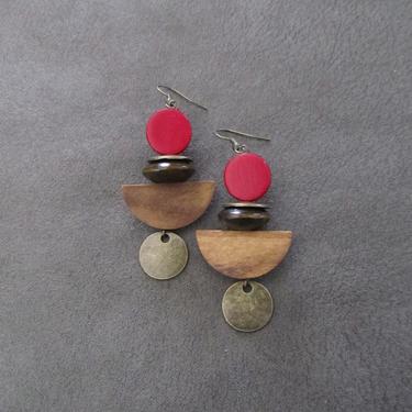 Red wooden earrings, Afrocentric African earrings, bold statement earrings, geometric earrings, rustic bronze earrings, mid century 