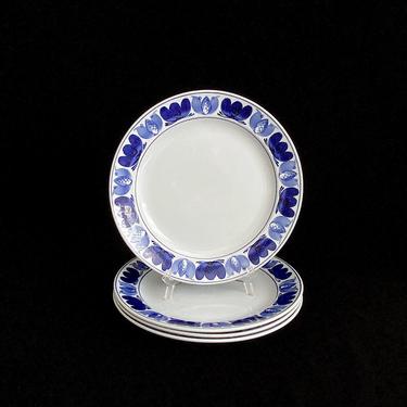 Vintage Mid Century Modern Arabia Finland Ceramic Blue and White 9 5/8&amp;quot; Dinner Plate BLUE LAUREL Pattern Hand Painted MK 