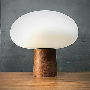 1960s Laurel Lamp Company Mushroom Table Lamp with Walnut Pedestal Vintage Mid-Century Rare Form 