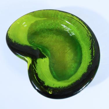 Blenko Free Form Amoeba Ashtray / Dish in Bright Green - #966 by Winslow Anderson 