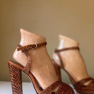 70s brown snakeskin disco high heels  sz 6 / vintage 1970s platforms shoes sandals 