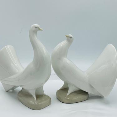 Vintage Lladro NAO 1985 Porcelain White Dove Figurine Pair Set Fan Tail Retro Bird Spain 