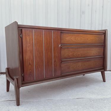 Mid-Century Modern Dresser by United Furniture 