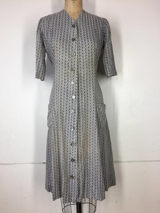 Vintage 1940s Grey and white paisley printed work/day dress 