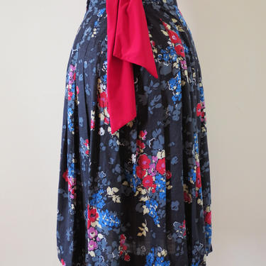 Nicole Miller skirt | floral skirt | black skirt | midi skirt | floral midi skirt | pleaded skirt 