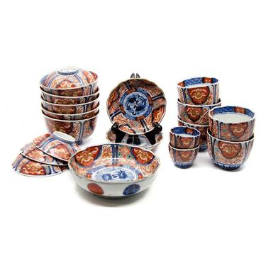 Set of 19 Antique Porcelain 