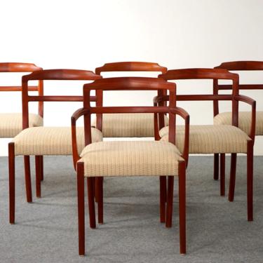 Set of 6 Teak Dining Chairs By Ole Wanscher - (319-013) 