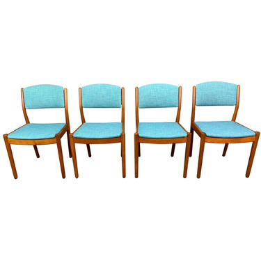 Set of Four Vintage Danish Mid Century Modern Oak Dining Chairs by Poul Volther 