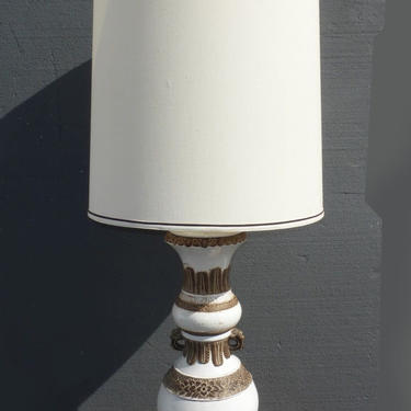 Vintage Mid Century Modern Ceramic Eclectic Asian Style Lamp 