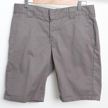 vintage MEN'S grey DICKIES brand shorts utility style 1990s indie vintage grey shorts -- waist size 34 