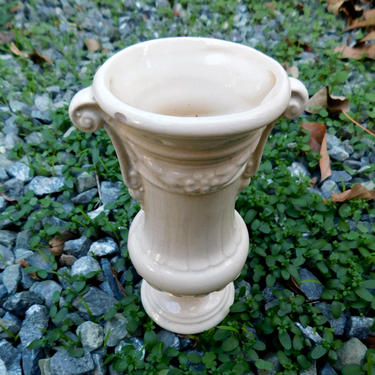 Sweet Ceramic Urn Bud Vase