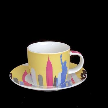 Vintage Studio Nova Fine Porcelain Around the World NEW YORK Cityscape Scene with Statue of Liberty Demitasse Cup & Saucer TPC41 