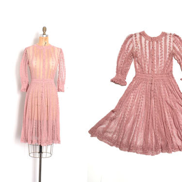 Vintage 1970s Dress / 70s Rose Open Weave Crochet Dress / Pink ( XS S ) 