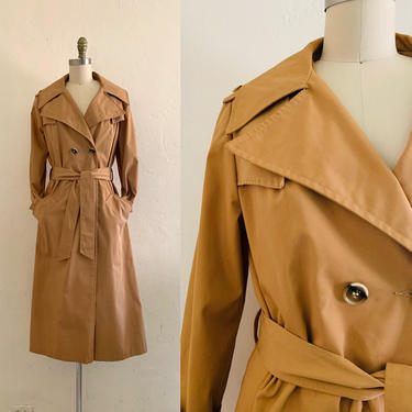 vintage tan trench coat  // vintage rain coat 