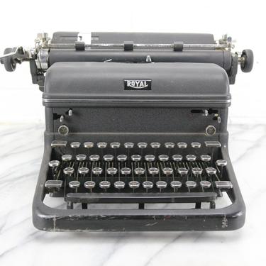 Royal KMM Magic Margin Upright Typewriter, Made in USA, 1940 