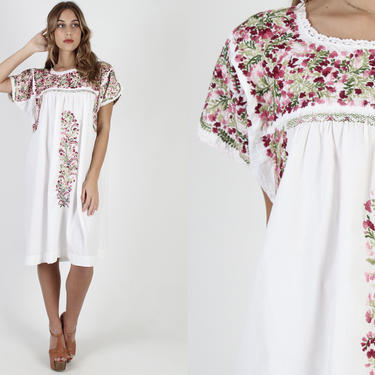 White Oaxacan Dress / Hand Embroidered Dress From Mexico / Authentic Vintage 70s Womens Cotton Midi / Beach Resort Cover Up Clothing 