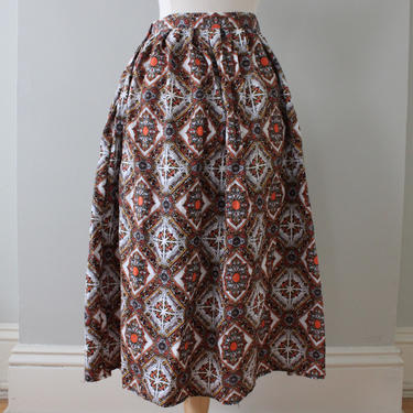 Vintage Patterned White, Black, and Orange Full Cotton Skirt Women's Size XS 