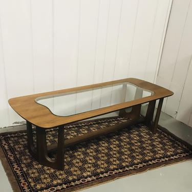 Bassett Mid Century Coffee Table with glass top 